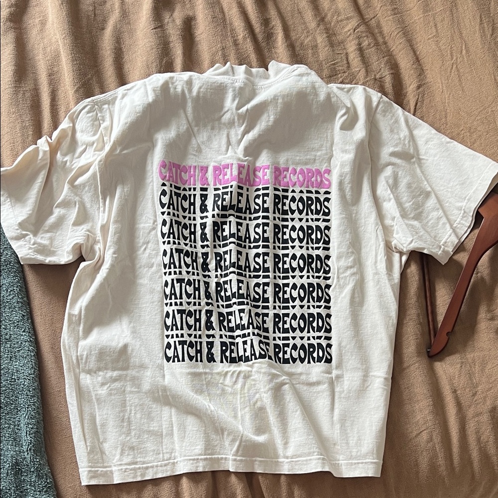 FISHER TEE SHIRT MERCH